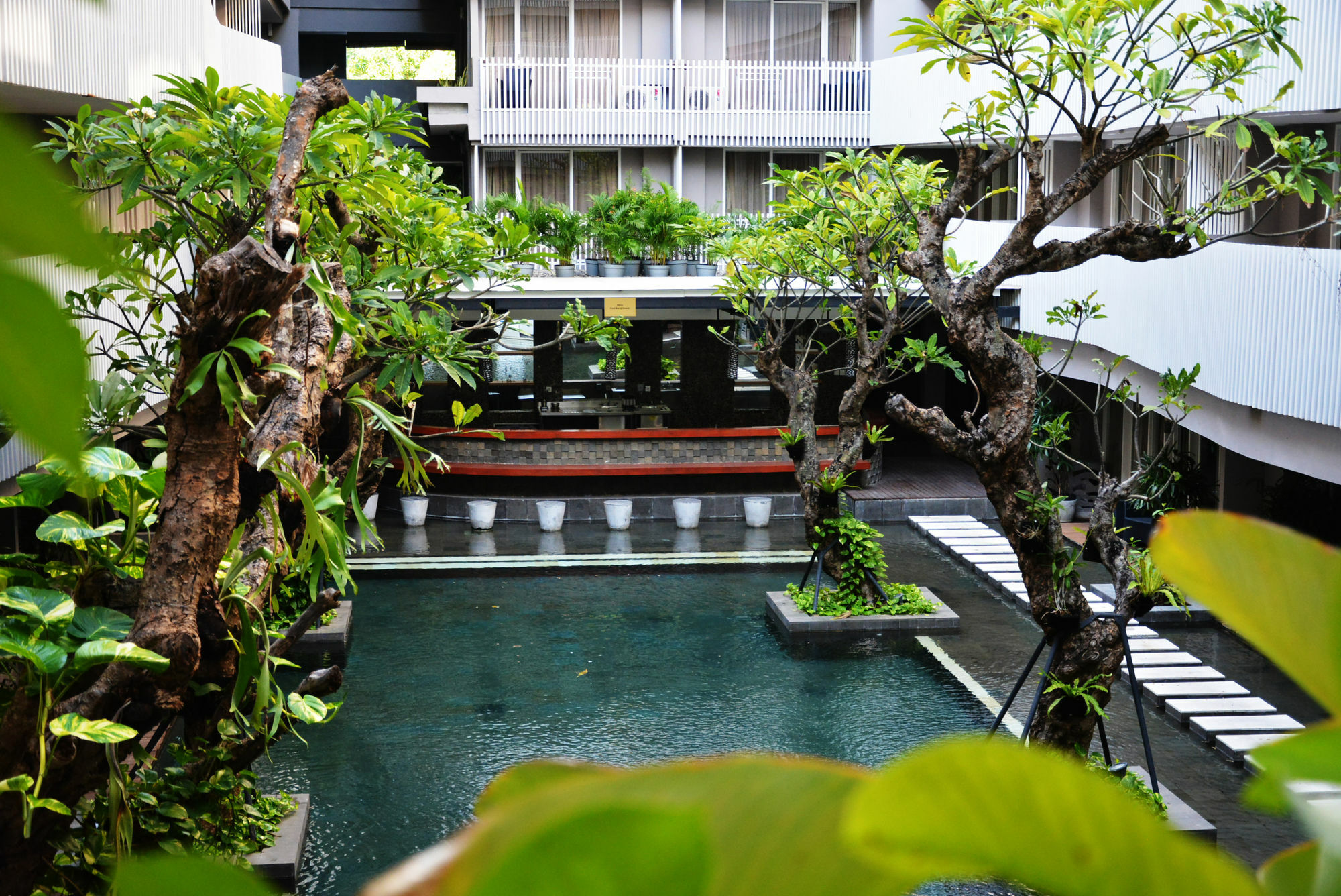 Отель Ramada By Wyndham Bali Sunset Road Kuta Семиньяк Экстерьер фото